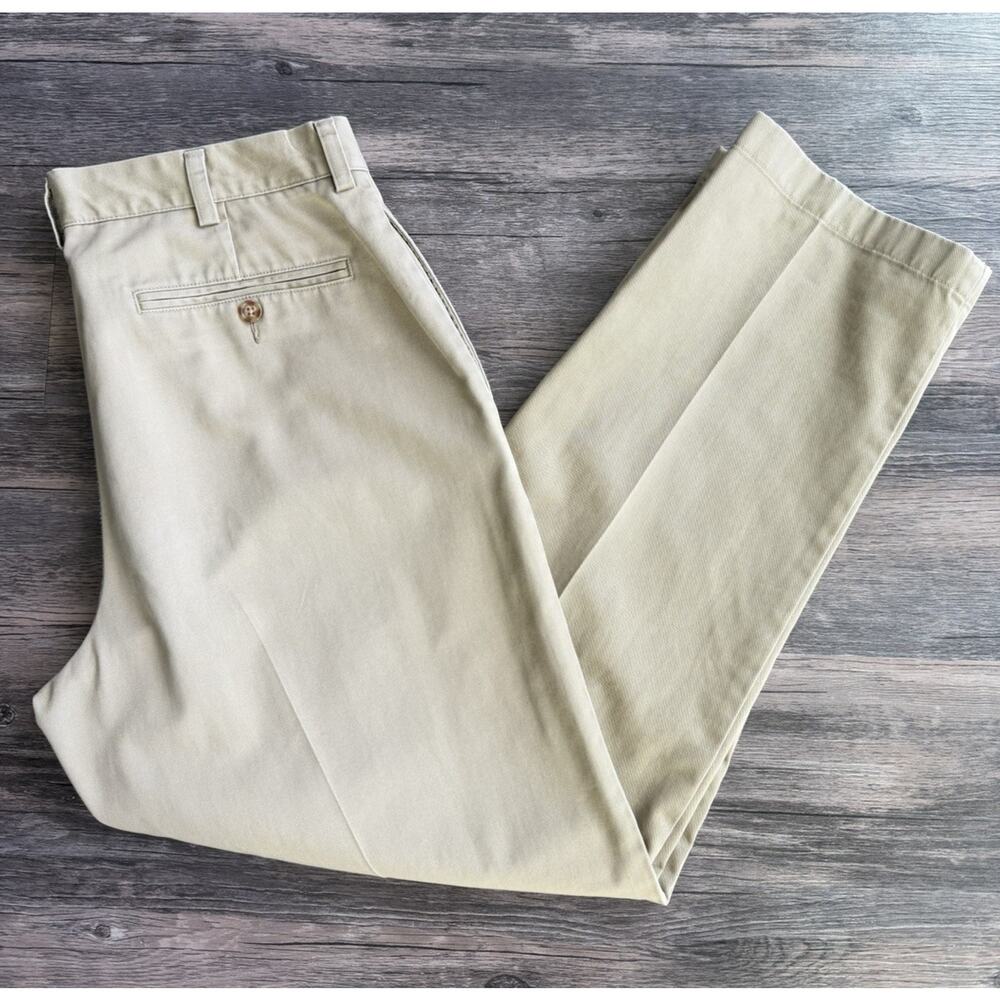LL Bean Double L Chino Pants Mens 34x30 Classic Fit Khaki Wrinkle Resistant